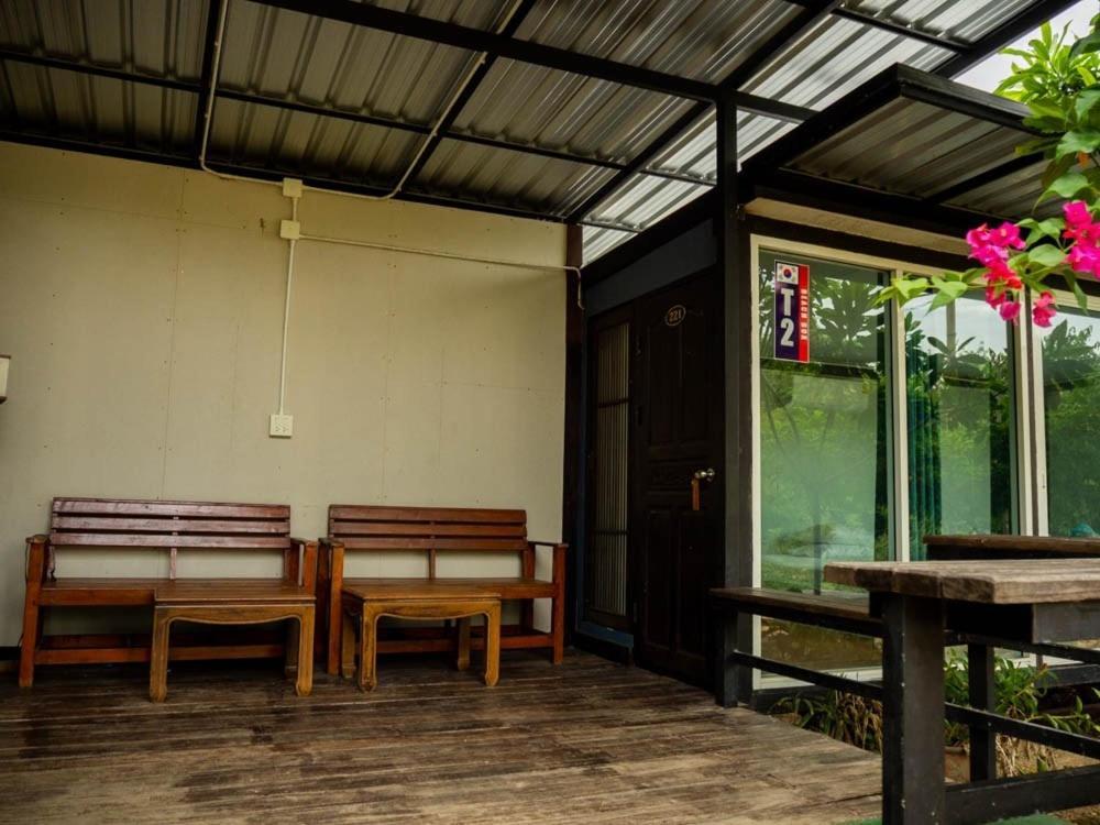 Beach Box Resort At Rimlay Rayong Extérieur photo