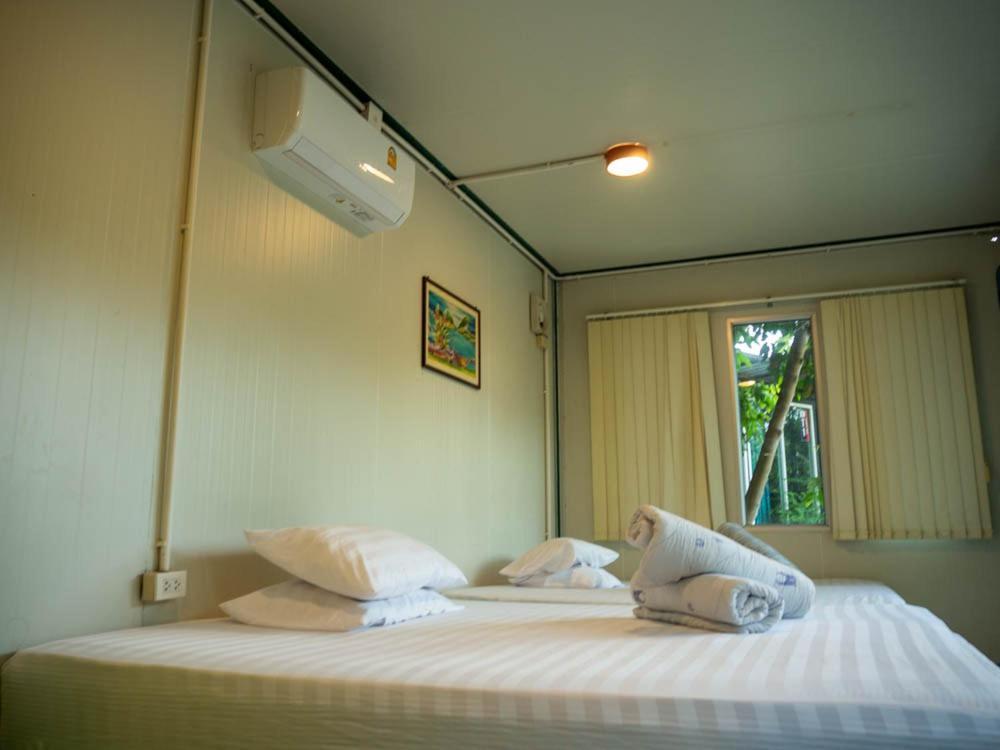 Beach Box Resort At Rimlay Rayong Extérieur photo