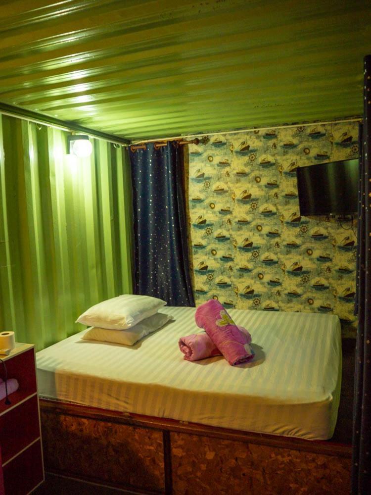 Beach Box Resort At Rimlay Rayong Extérieur photo