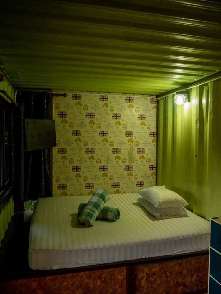 Beach Box Resort At Rimlay Rayong Extérieur photo